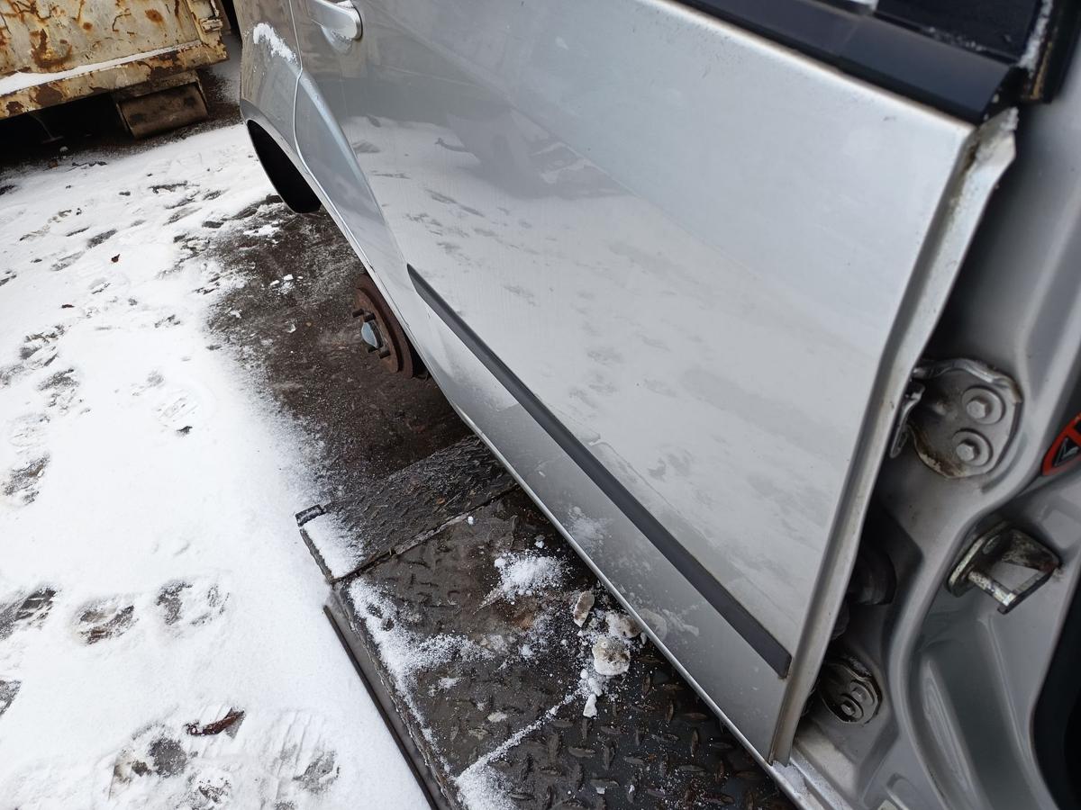 Ford Fiesta VI original T&uuml;r hinten rechts Fond Polarsilber Bj 2005