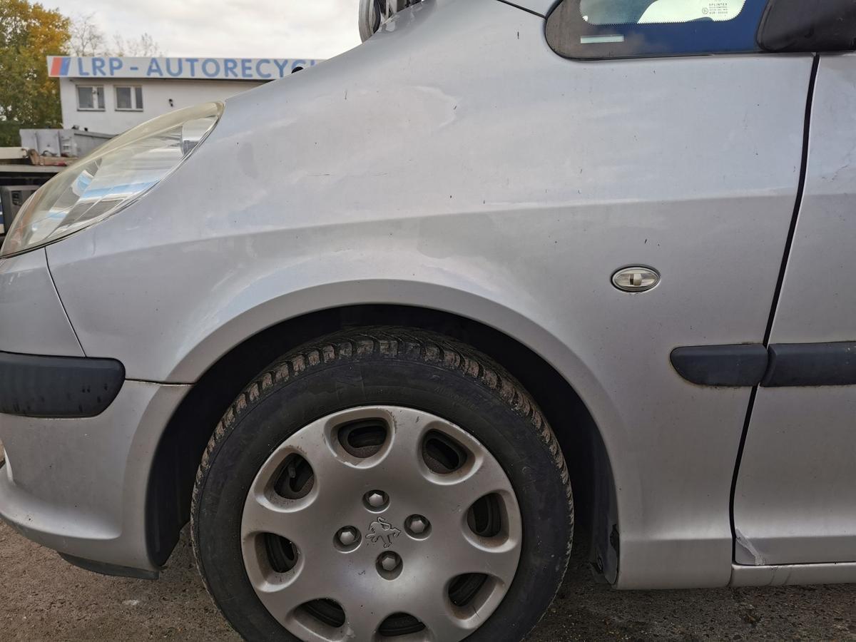 Peugeot 1007 K Kotflügel Fender Seitenwand vorn links EZR Aluminiumgrau Met OE