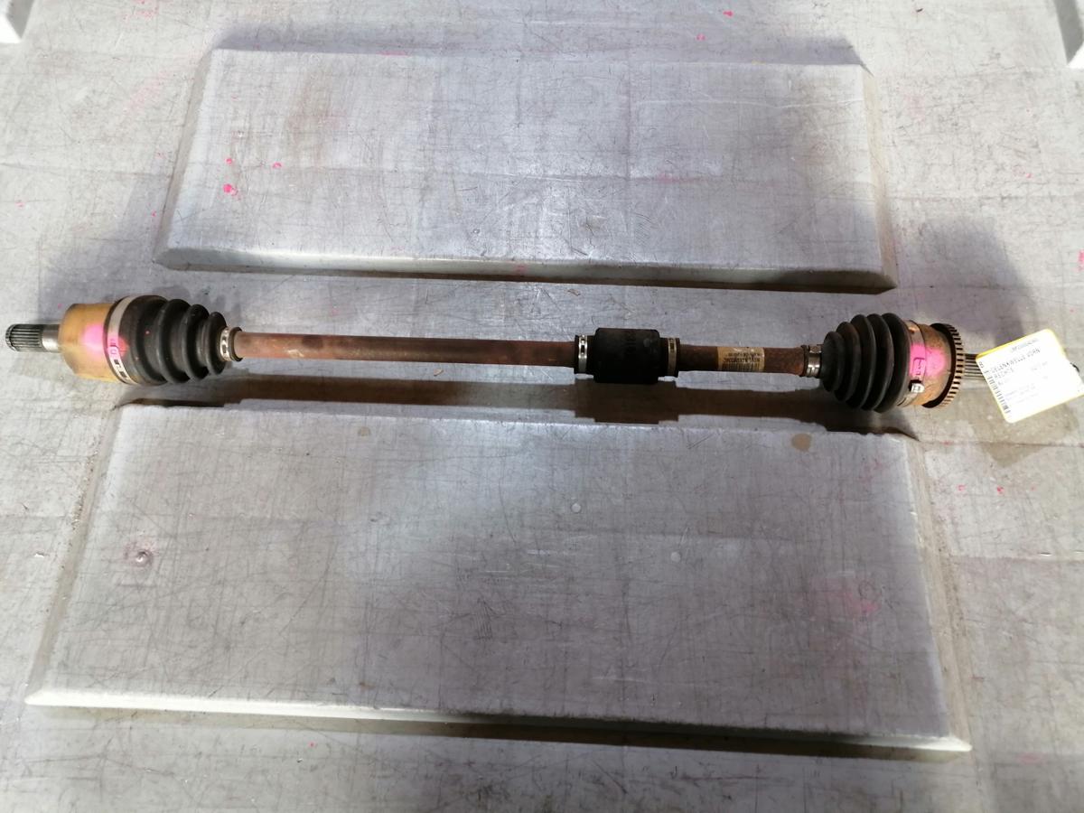 Hyundai I20 original Gelenkwelle Antriebswelle vorn rechts 1.2 57kw Bj.2011