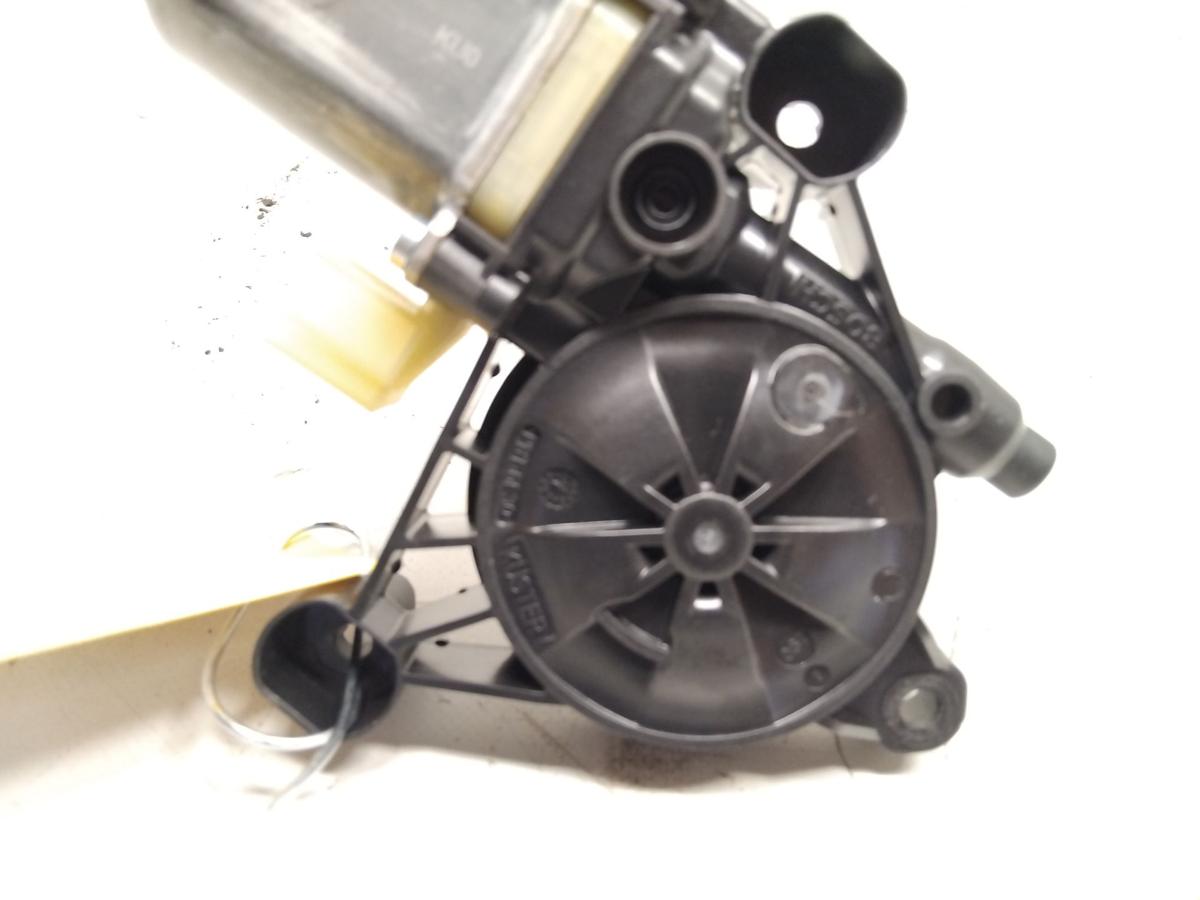 Seat Leon ST 5F original Fensterhebermotor vorn links 5Q0959801C Bj.2019