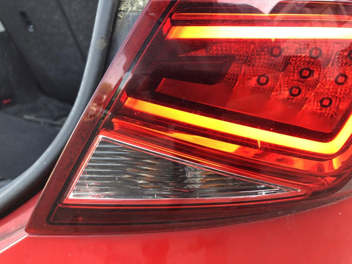 Seat Leon 5F R&uuml;ckleuchte au&szlig;en rechts R&uuml;cklicht R&uuml;ckleuchte LED Au&szlig;enecke