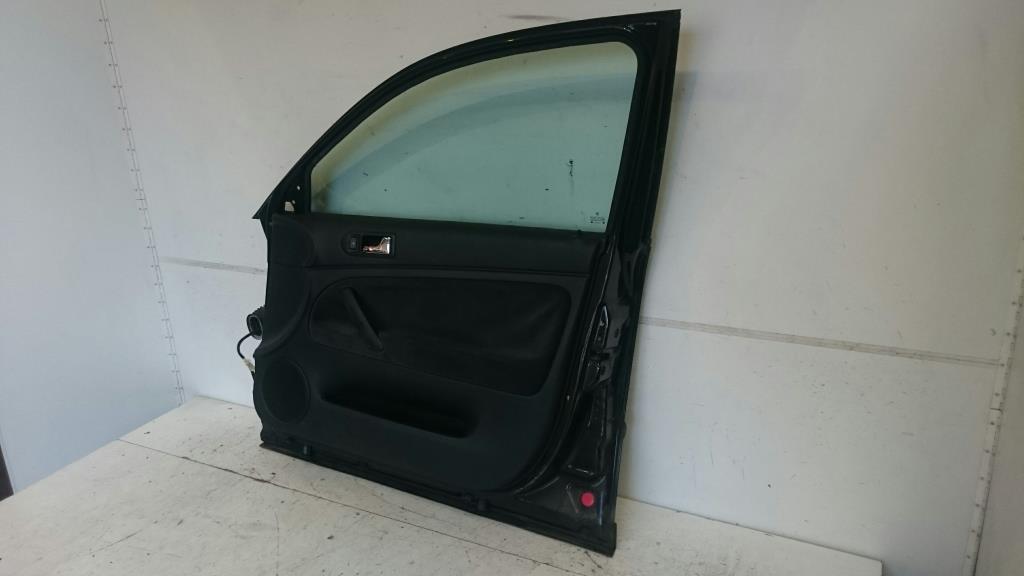 VW Passat 3B BJ 1997 T&uuml;r vorn rechts Beifahrert&uuml;r Schwarz