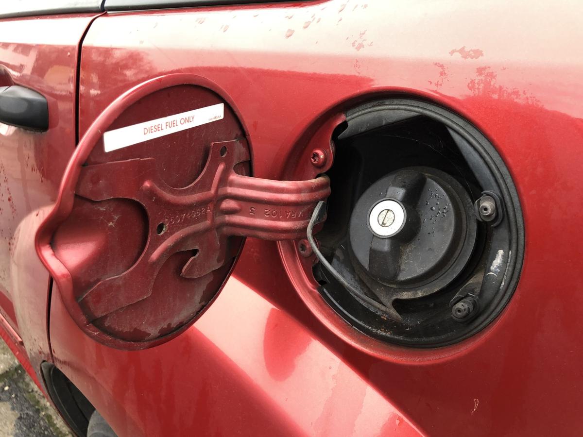 Tankklappe Tankdeckel Tankverschluss weinrot Dodge Caliber