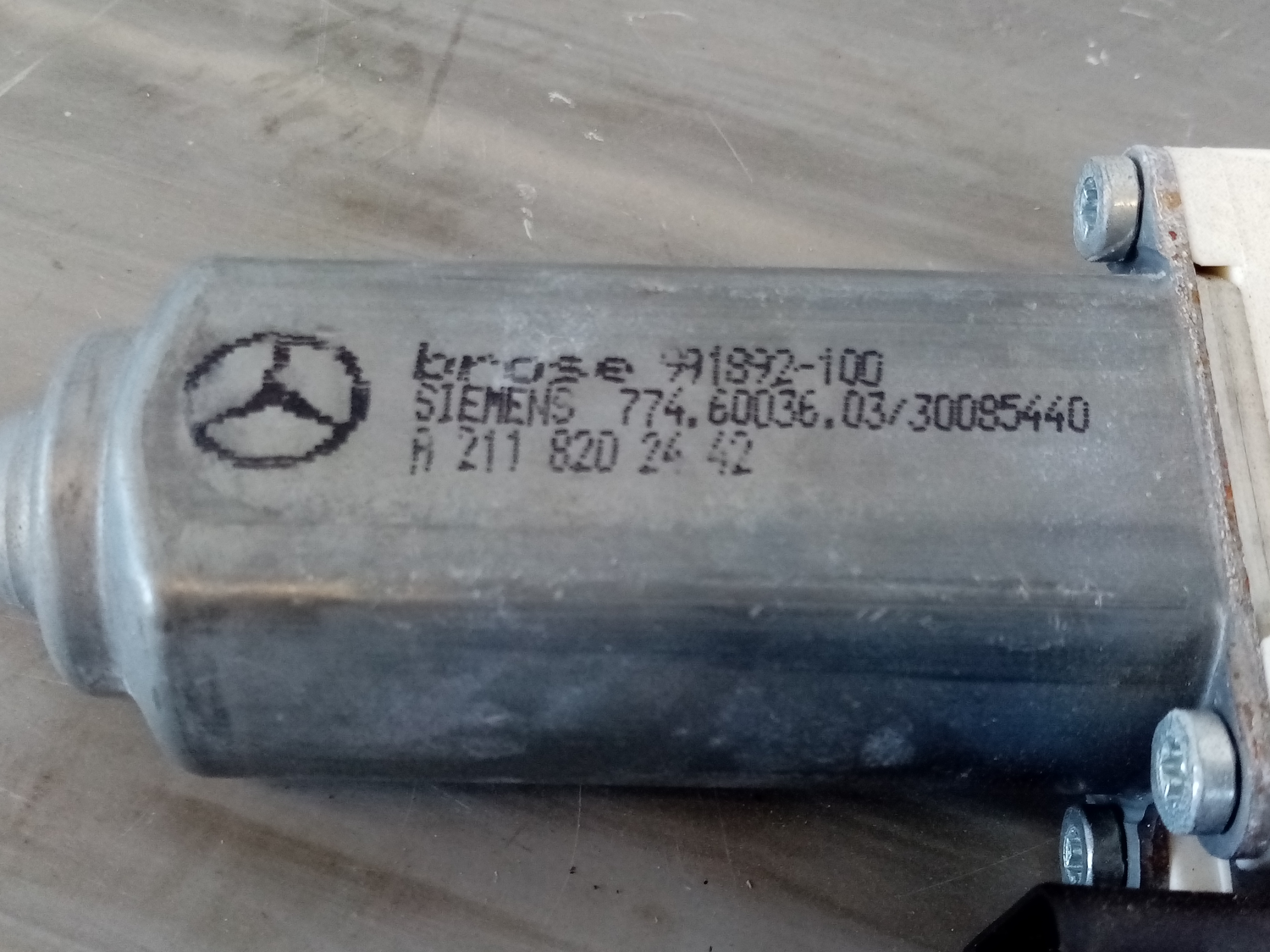 Mercedes S211 E-Klasse Fensterhebermotor hinten rechts 2117300446