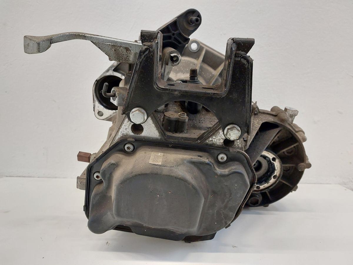 Skoda Fabia 5J Schaltgetriebe Getriebe 5 Gang LVC aus 1.2 44kw