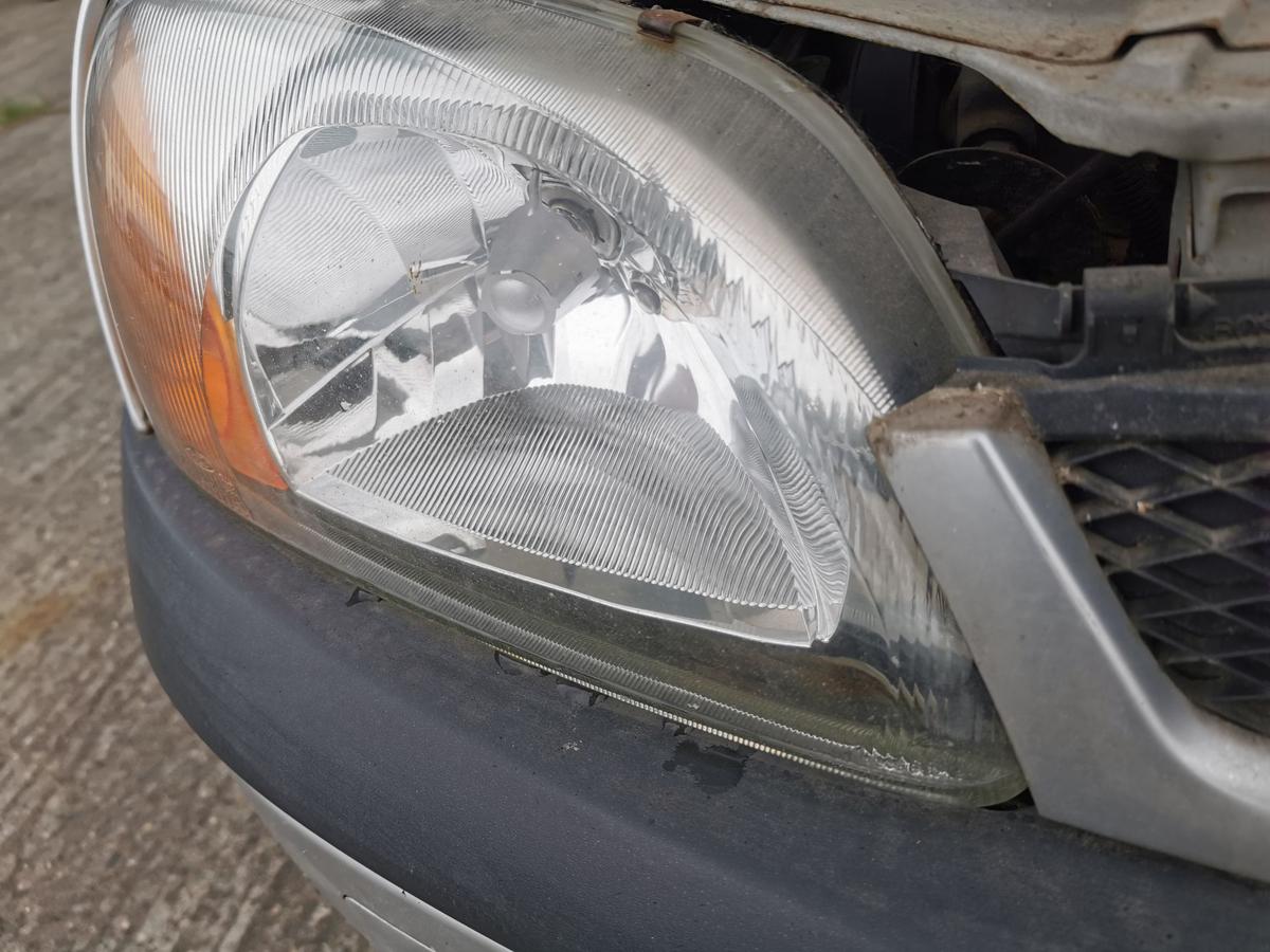 Ford Fiesta JBS Scheinwerfer Hauptscheinwerfer Frontscheinwerfer vorn rechts