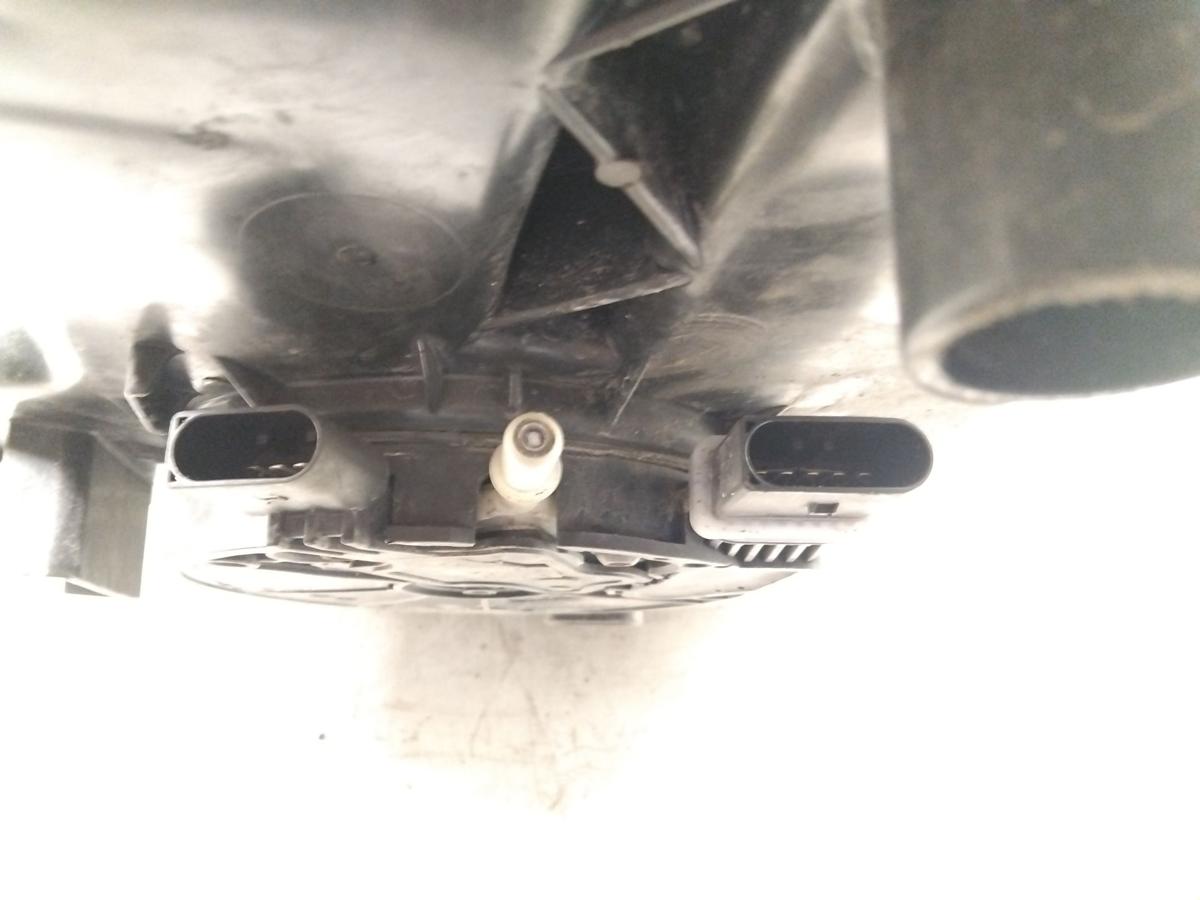 Seat Alhambra 7N original Reduktionsmitteltank Adbluetank mit Pumpe Bj.2015