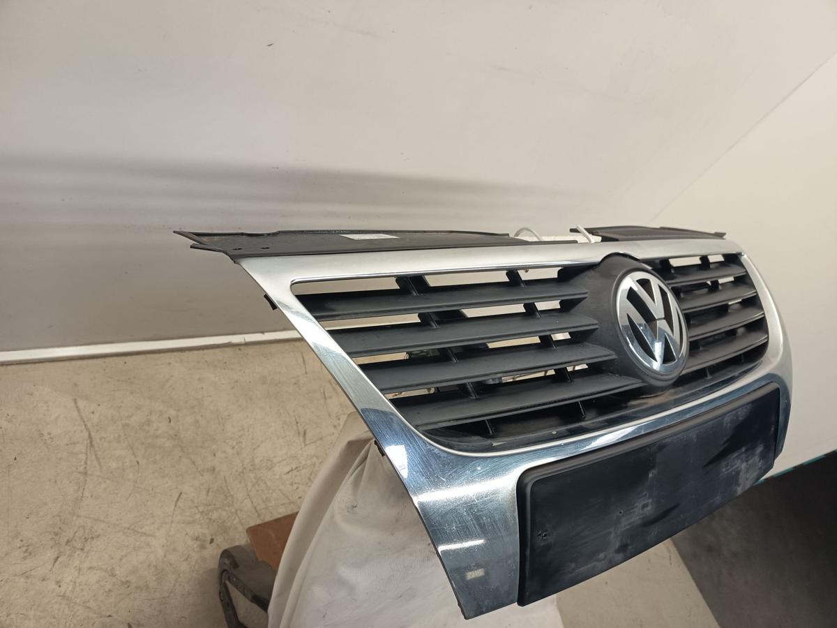 VW PASSAT 3C Variant Bj 2007 original Kühlergrill Grill mit Emblem