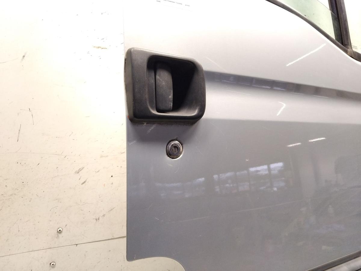 Renault Master 2 original T&uuml;r vorn rechts wei&szlig; BJ2004