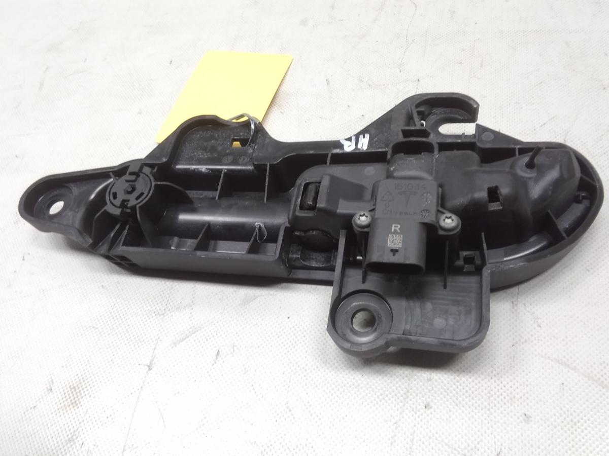Tesla Model Y original Türgriff Türaußengriff rechts 1528115-00-D BJ2023