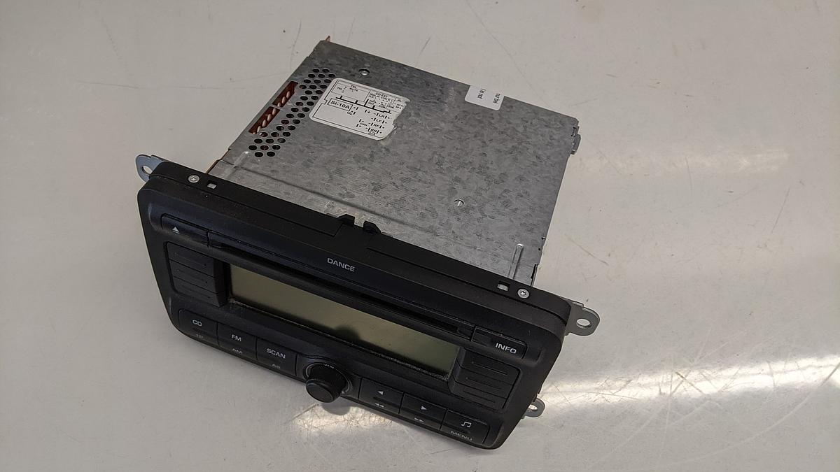 Skoda Fabia 5J Radio Autoradio CD Dance Code fehlt 5J0035161A