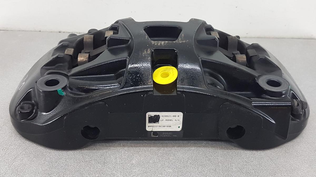 Tesla Model X Bremssattel vorn links Bj2022 1420621-00-B 4 Kolbenbremse Brembo