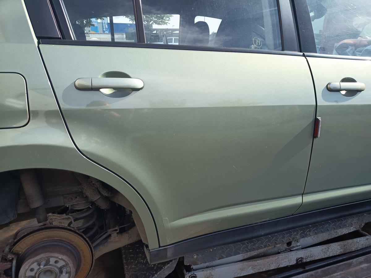 Nissan Tiida C11 orig Tür hinten rechts J40 Green Bj 2008