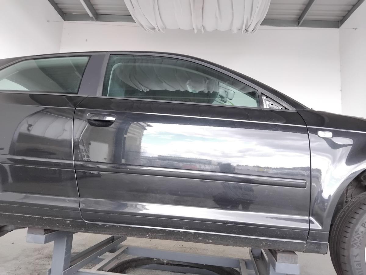 Audi A3 8P Tür vorn rechts Beifahrertür 3-türig LZ9Y phantomschwarzmet. BJ2007
