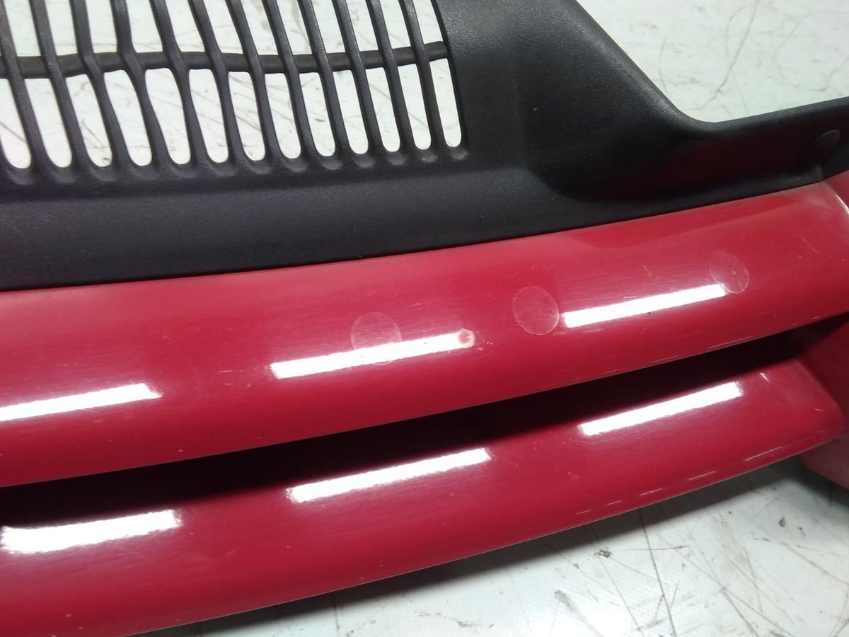 VW Golf 5 1K original K&uuml;hlergrill tornadorot LY3D mit Emblem BJ2004