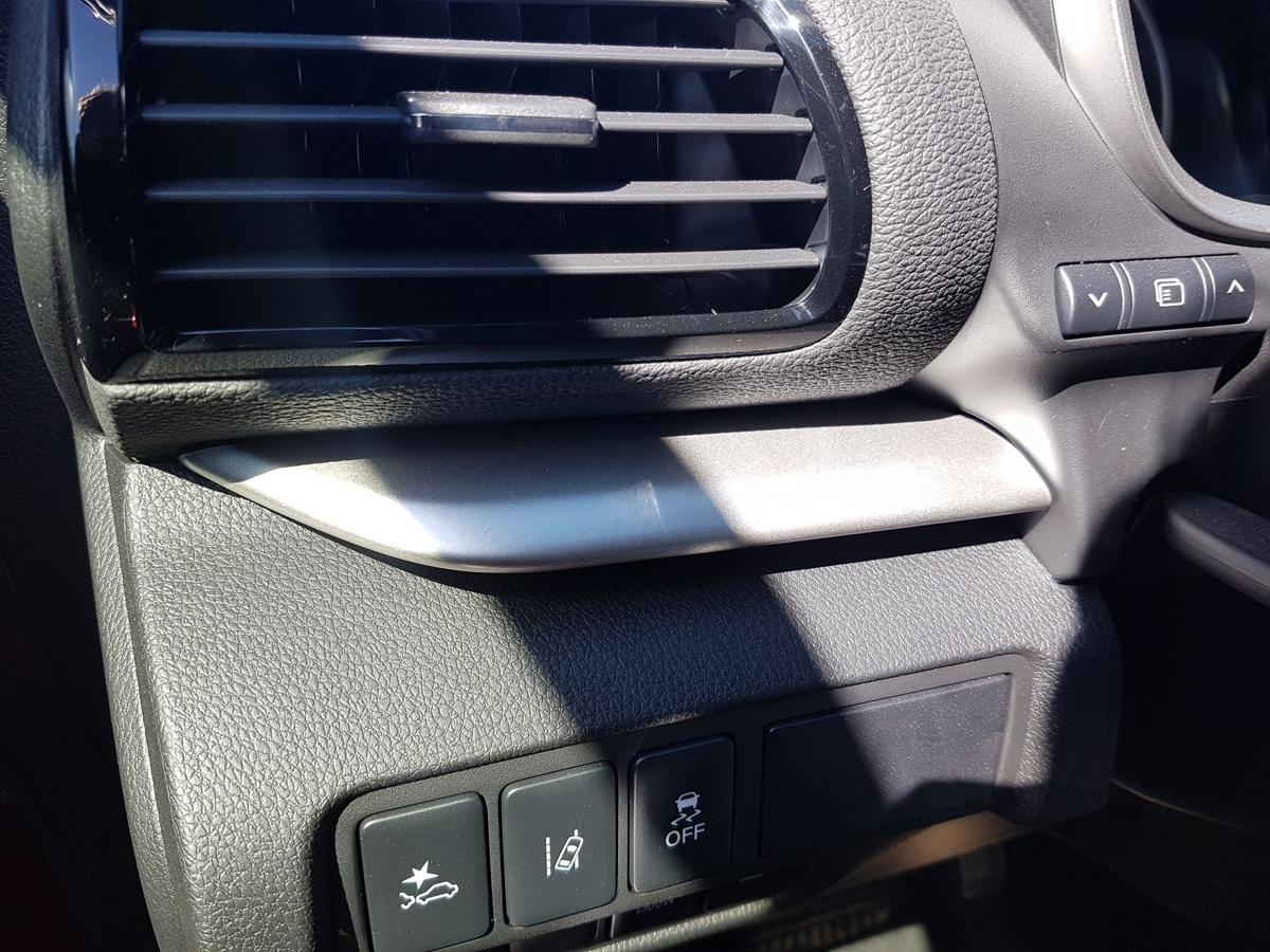 Mitsubishi Eclipse Cross Verkleidung Armaturenbrett Bj2023 Dekore Cockpit