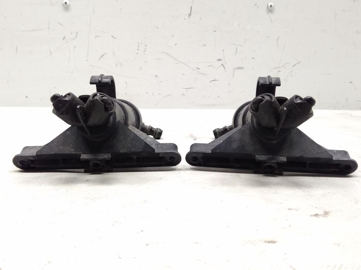 BMW 5er E60 E61 original Satz Hubzylinder mit D&uuml;se Scheinwerferreinigung BJ2005