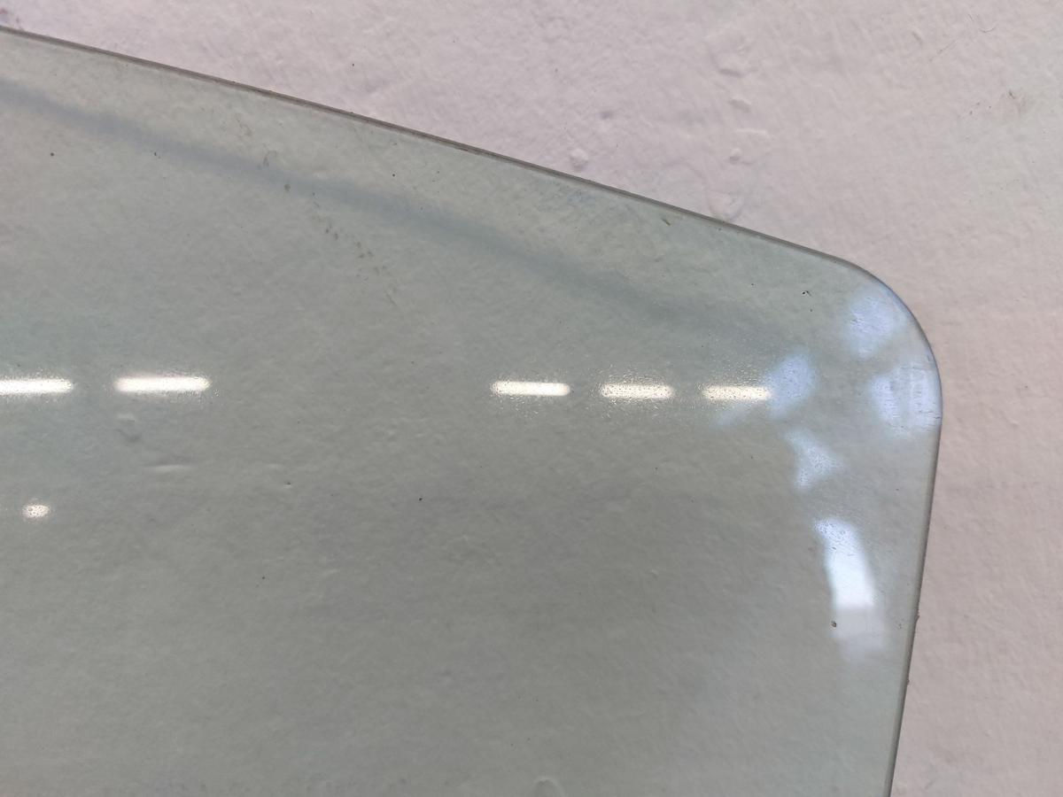 Toyota Yaris XP13 T&uuml;rscheibe hinten links Seitenscheibe Fenster Colorglas