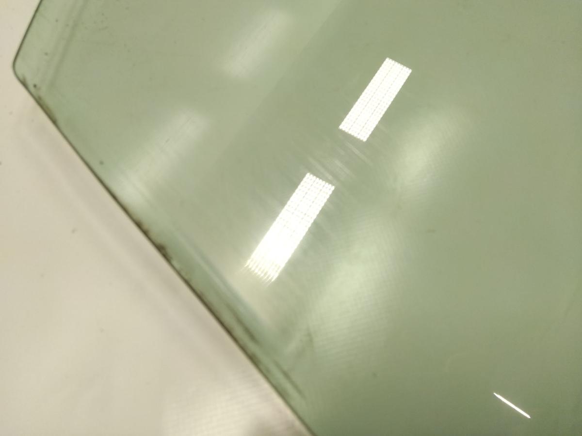 Seat Ibiza 6L Türscheibe vorn links 3-türig grüncolor Bj.2007