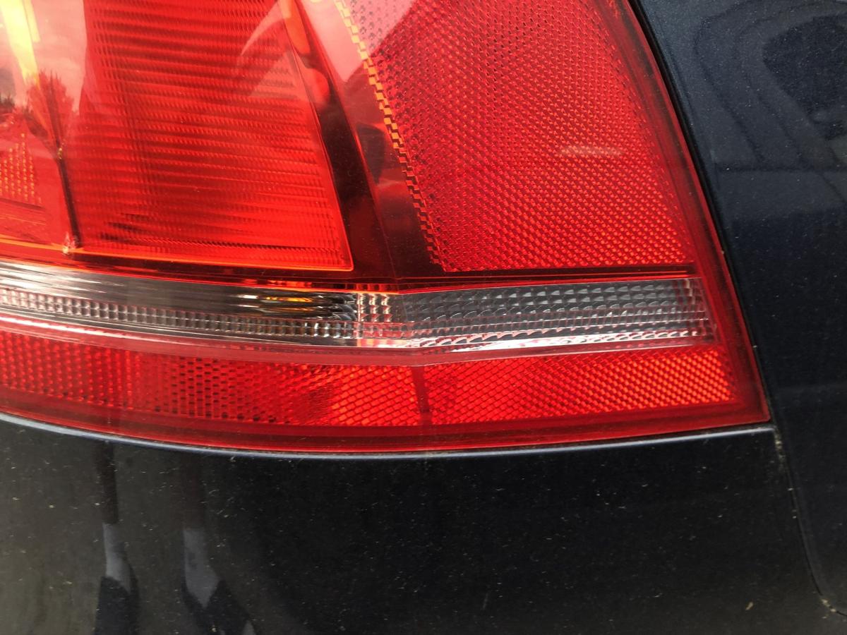 VW Passat 3C B7 Variant R&uuml;ckleuchte rechts au&szlig;en Ecke R&uuml;cklicht nicht LED
