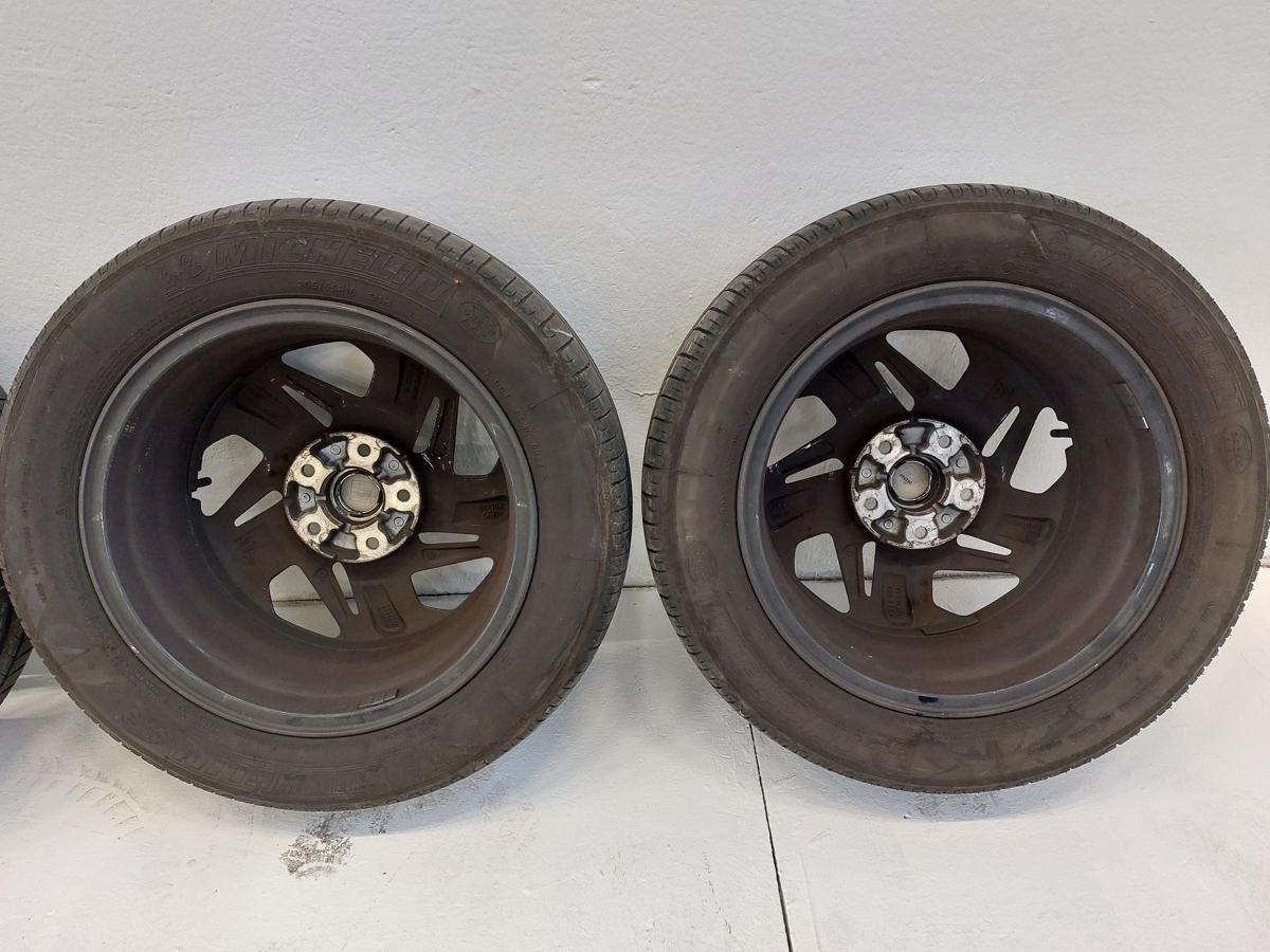 Hyundai i30 PD Komplettradsatz Alu 6.5x16 ET50 Reifen Sommer Michelin 205/55 R16