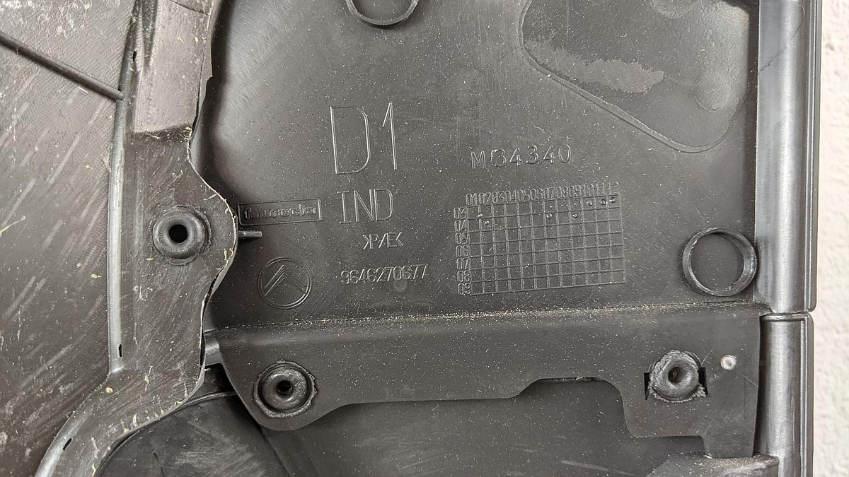 Citroen C4 Coupe Türverkleidung Türpappe vorn rechts Stoff 96523585XT