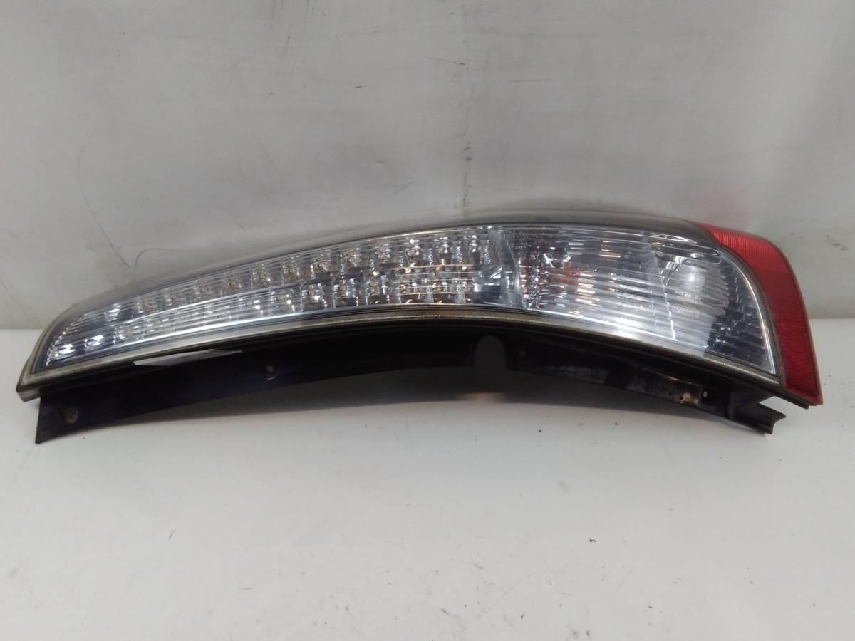 Mitsubishi Grandis original Rückleuchte Heckleuchte rechts teil LED Bj.2008