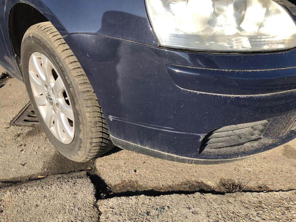 VW Golf 5 V 1K Sto&szlig;f&auml;nger vorn Frontsch&uuml;rze Frontsto&szlig;stange LA5G Perlblau