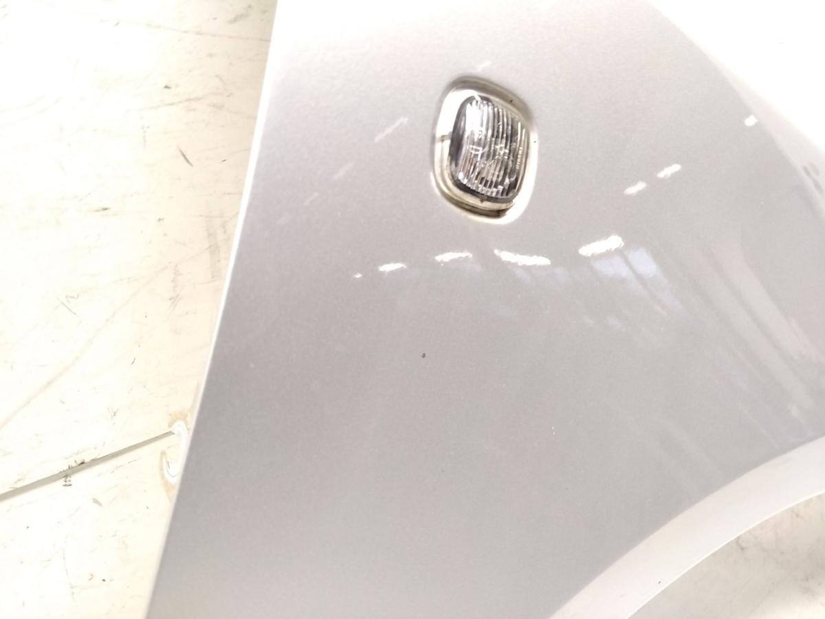 Skoda Fabia 2 5J original Kotfl&uuml;gel vorn rechts LA7W reflexsilbermetallic BJ2009