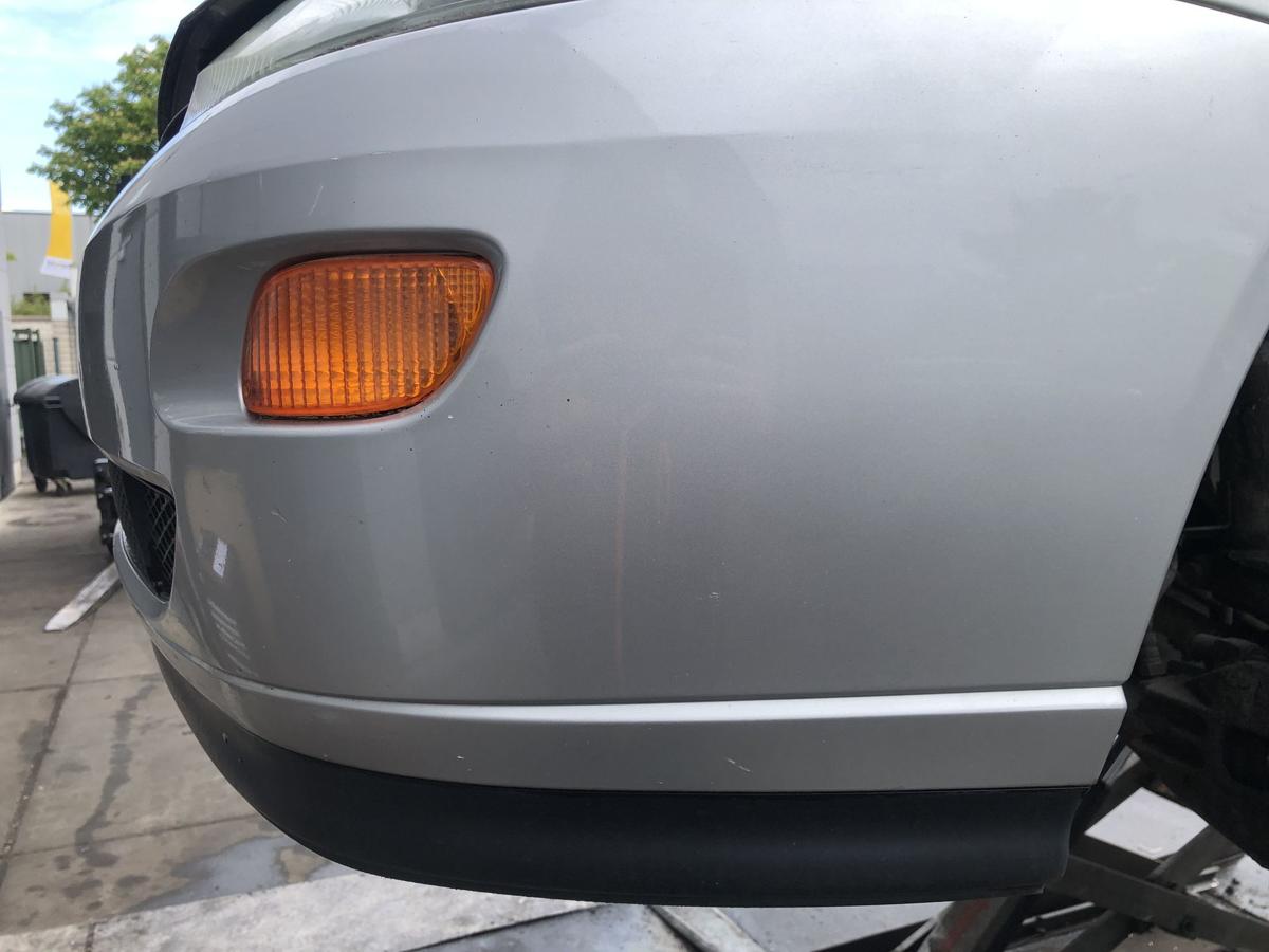 Ford Focus DNW original Stoßstange Fänger vorn/Front Polarsilber Bj 2001