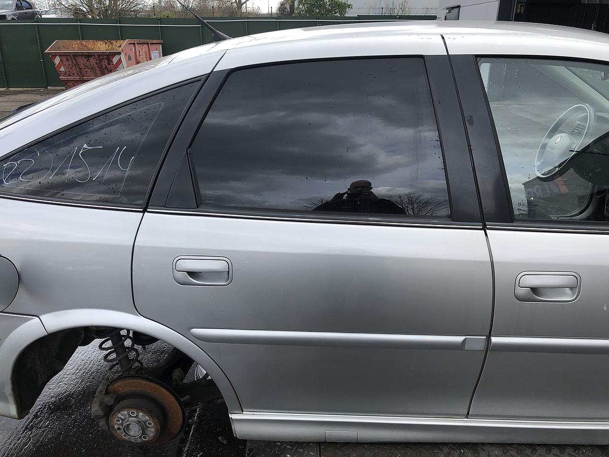 Opel Vectra B Limo orig Tür hinten rechts L147 Starsilber Facelift BJ 1999