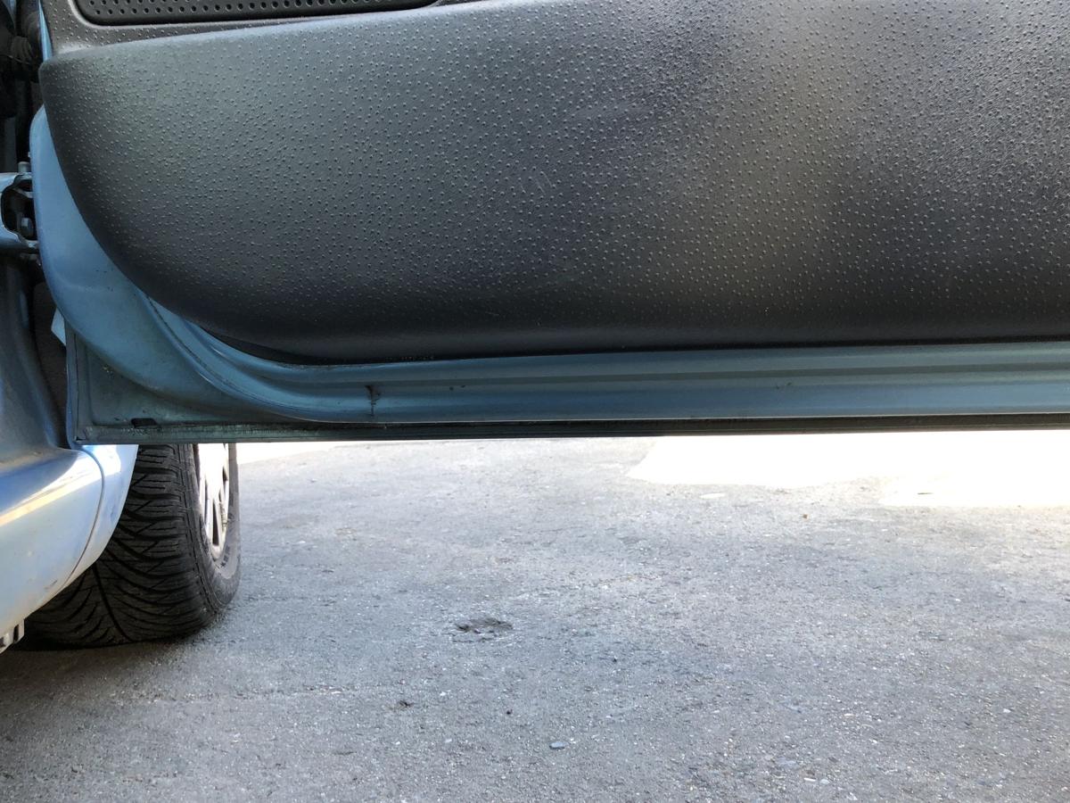 Citroen C3 Typ F T&uuml;r vorne rechts Beifahrert&uuml;r Rohbau KMY Lucia Blau Metallic