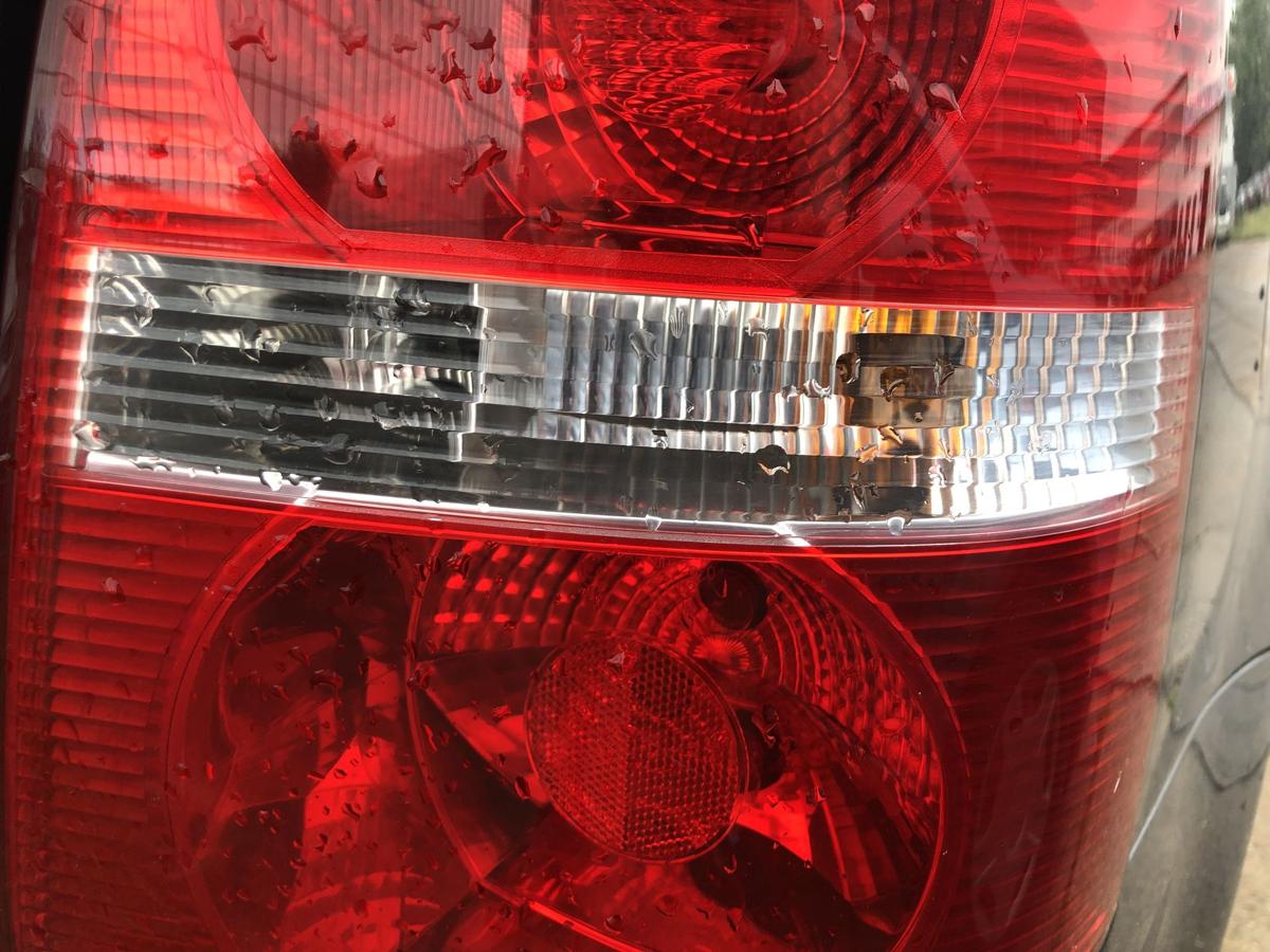 VW Touran 1T Rückleuchte rechts Rücklicht Heckleuchte Schlusslicht bis 2006