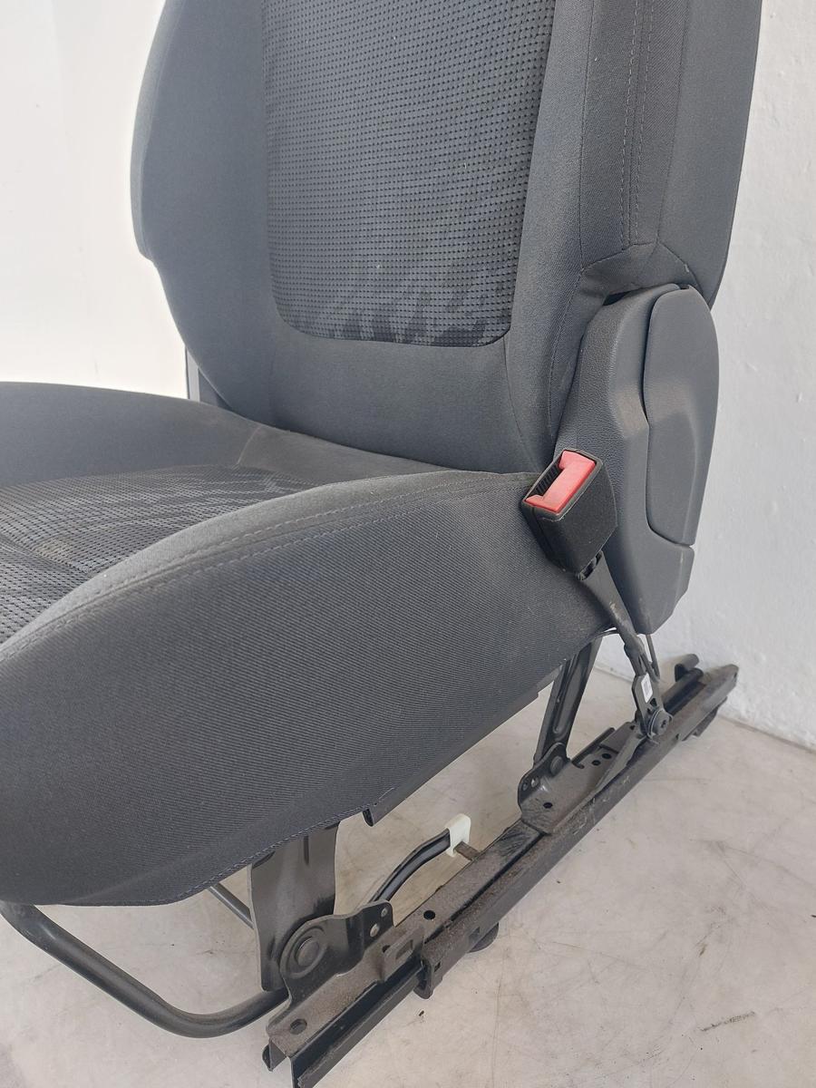 Peugeot 3008 I Typ 0U Sitz vorn rechts Beifahrersitz mit Heizung Stoff Autositz