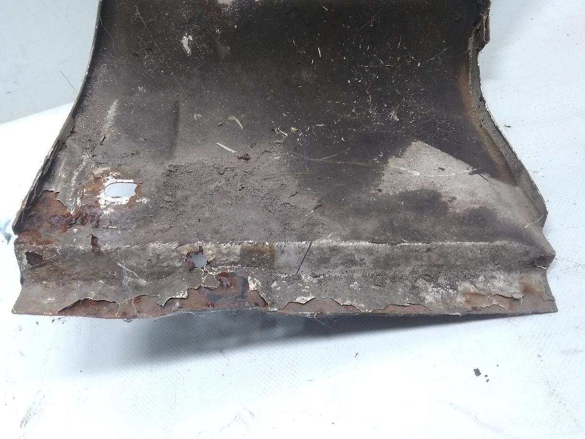 Volvo 480 BJ 1988 original Kotfl&uuml;gel links wei&szlig;