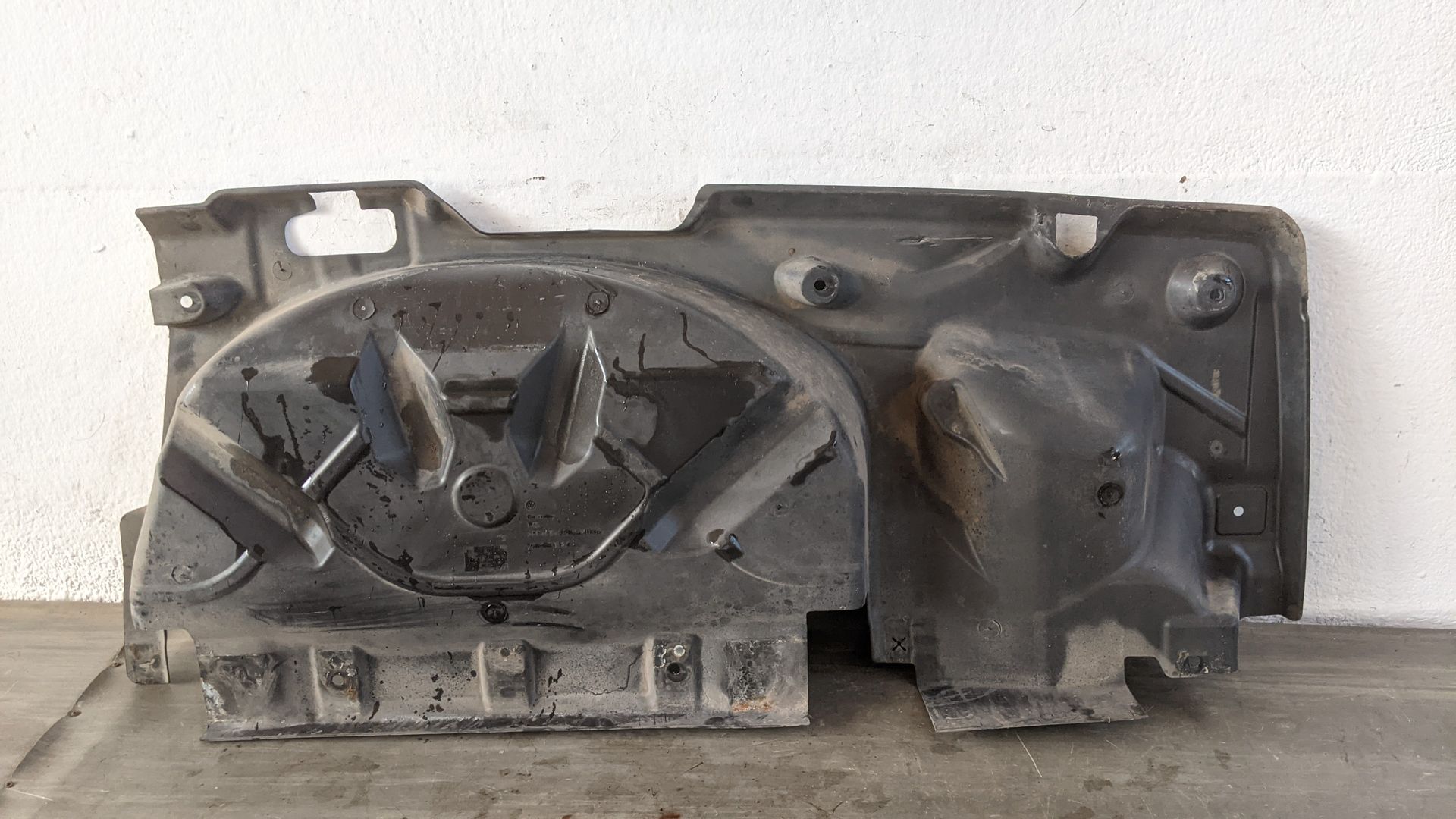 VW T5 5.1 Facelift Unterbodenverkleidung hinten Verkleidung Ersatzrad OE