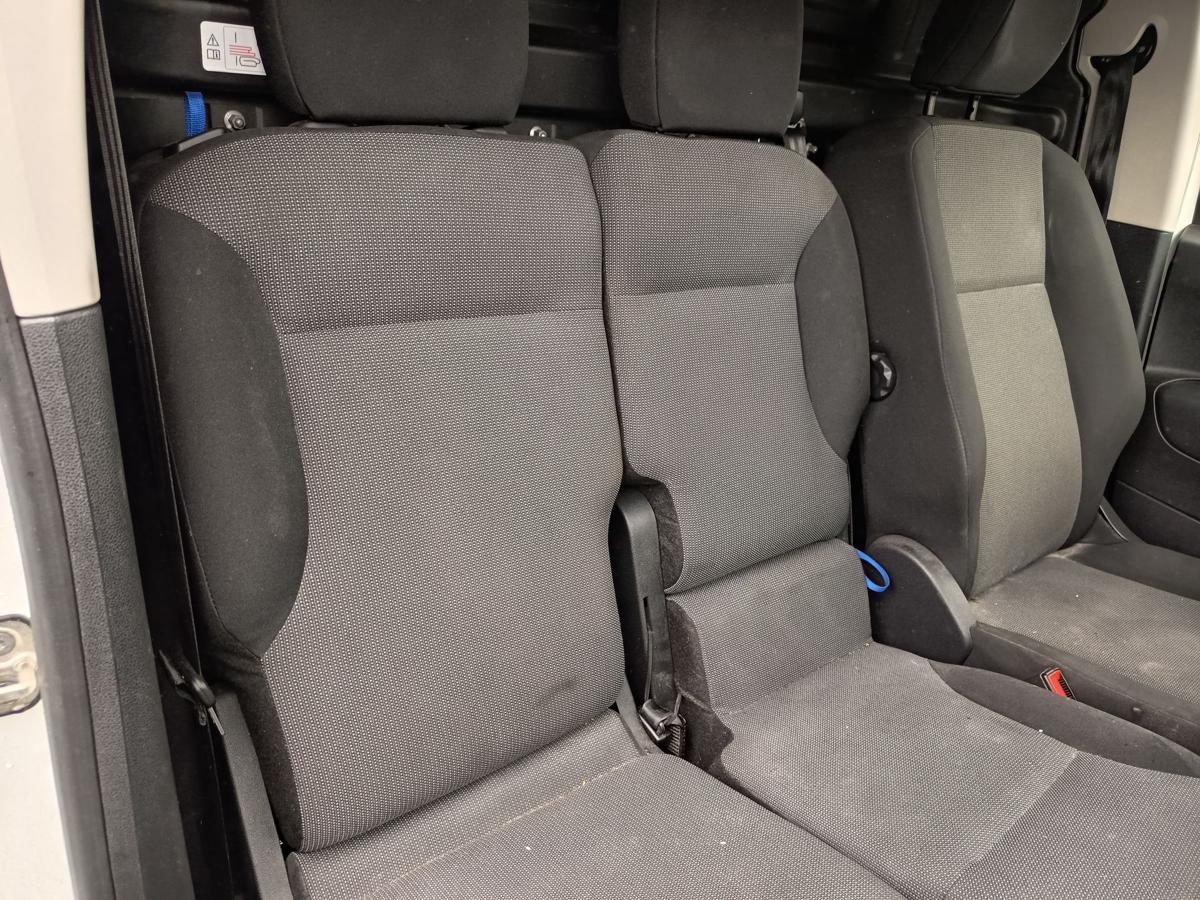 Opel Combo E orig Sitz vorn rechts Doppelsitz Beifahrer Bj 2019