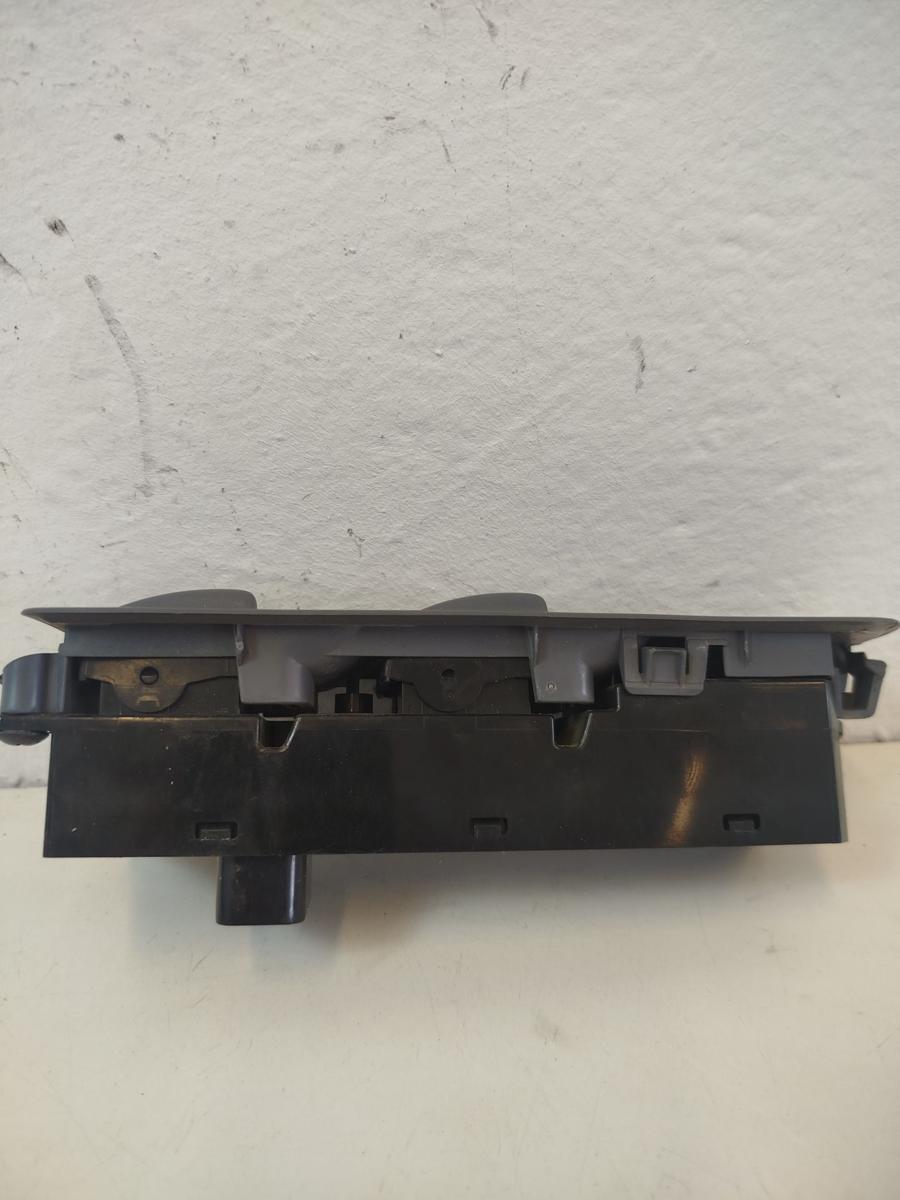 Mitsubishi Colt CZC Cabrio Fensterheberschalter T&uuml;r vorn links Schalter Dach