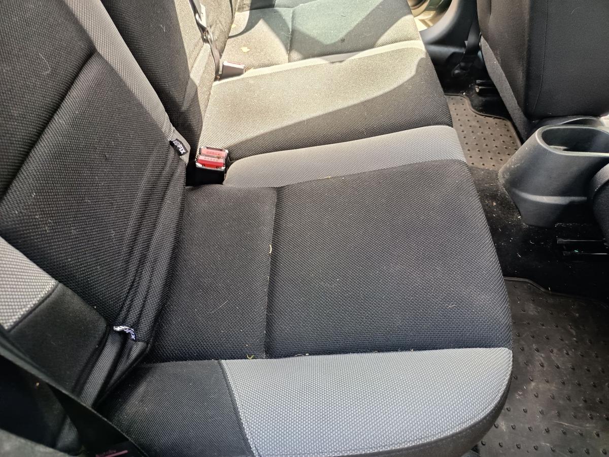Peugeot 207 original R&uuml;cksitzbank Fondsitz Stoff grau/schwarz Bj2009