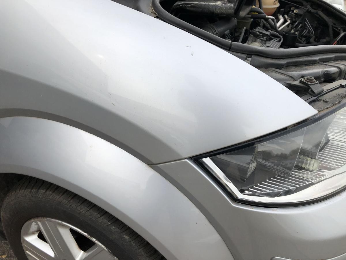 Audi A2 8Z Kotflügel Fender vorn rechts Beifahrerseite LY7W Lichtsilber