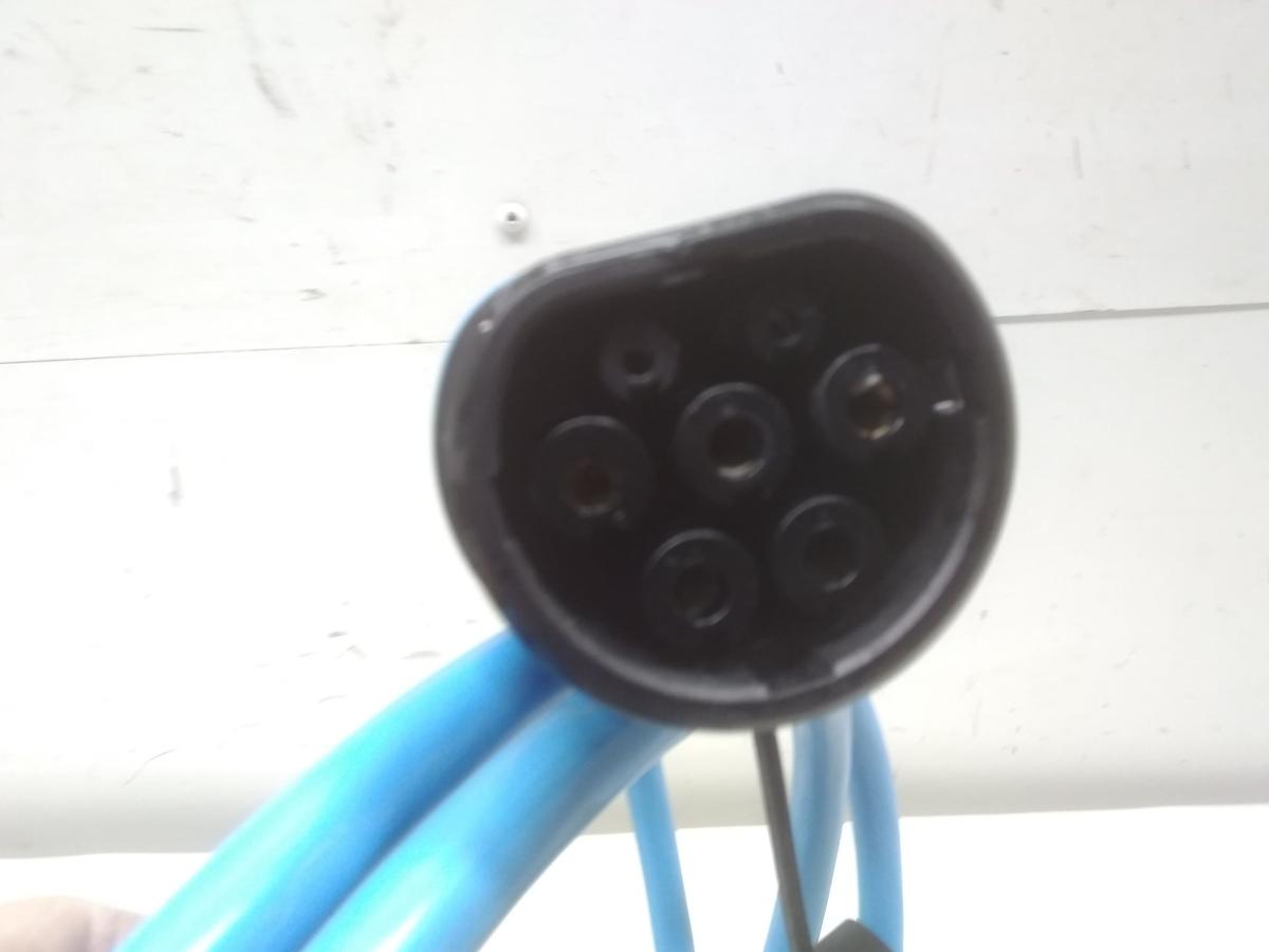 Tesla Model Y Ladekabel 4 Meter 1039810-01-A Menekes 36213/3P+N