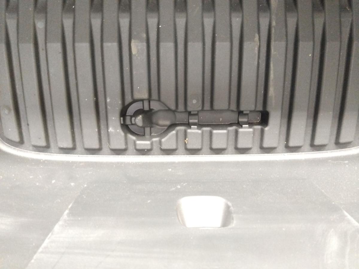 Tesla Model 3 original Kofferraumwanne Gep&auml;ckwanne vorn 1526738-00-C BJ2021