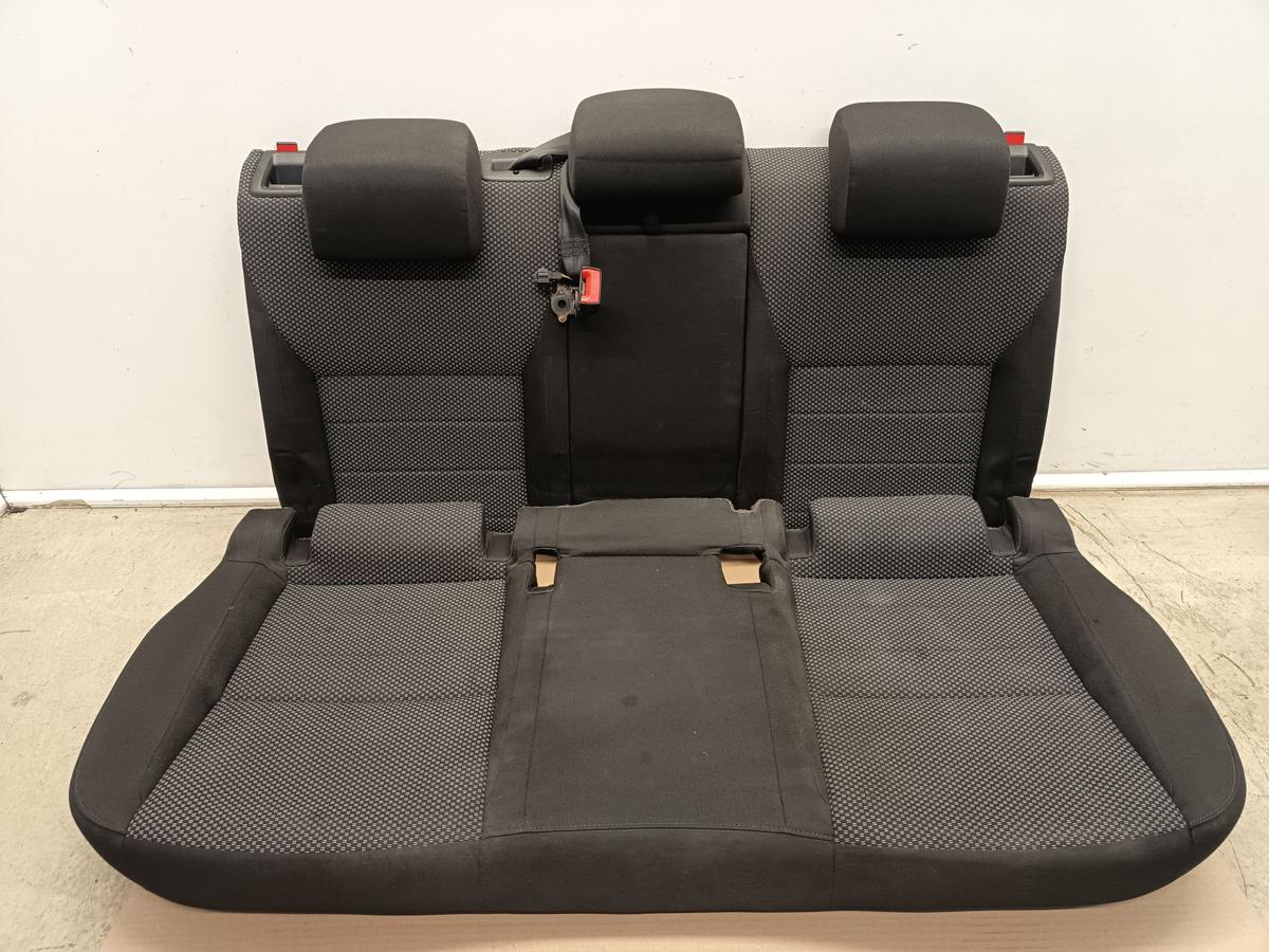 Skoda Octavia III Combi 5E original R&uuml;cksitzbank Stoff Armlehne schwarz Bj 2016