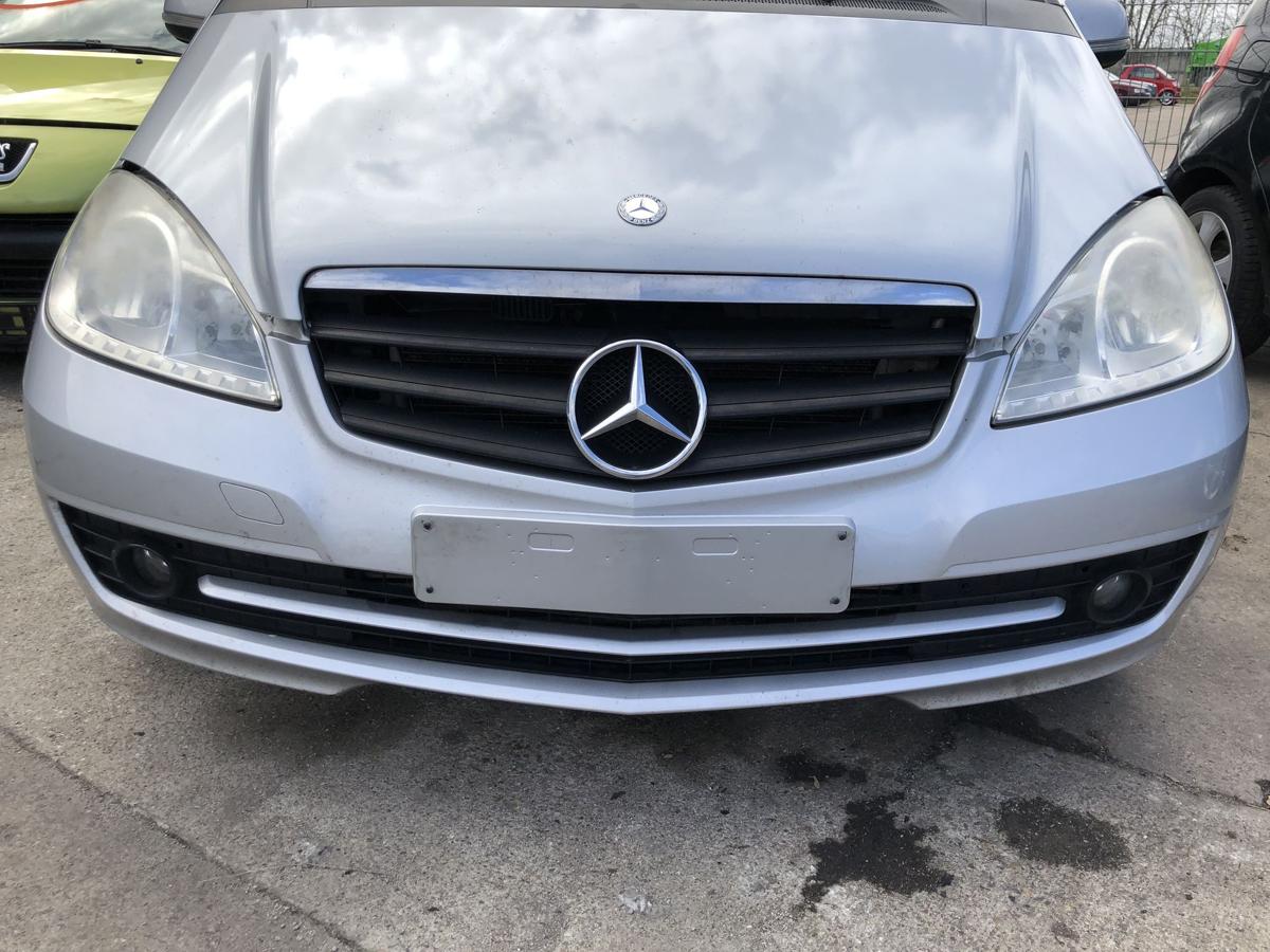 Mercedes W169 A Klasse Mopf Sto&szlig;f&auml;nger vorn Frontsch&uuml;rze Nebel 761 Polarsilber