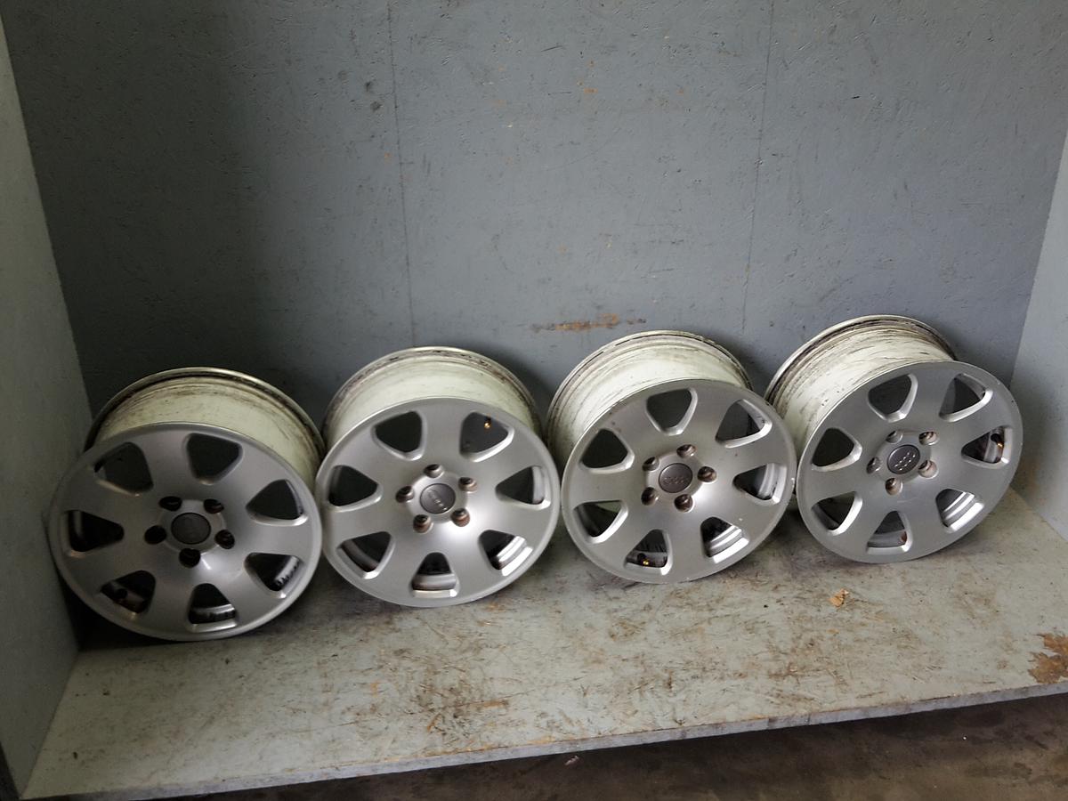 Audi A6 C5 original Satz Alufelgen 7Jx15 ET39 Bj 2003