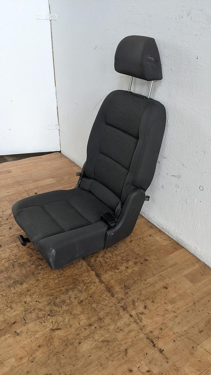 VW Touran 1T Sitz hinten rechts 2 Reihe Sitz BJ09 1T0883065G