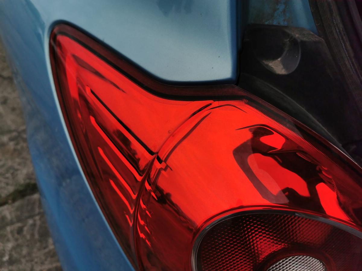 Ford KA RU8 Rückleuchte Schlussleuchte Rücklicht Lampe hinten links