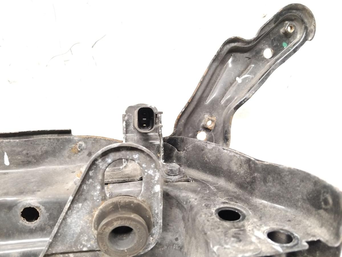 Hyundai i30 GD Kombi original Schlosstr&auml;ger oben inkl.Haubenschloss BJ2015