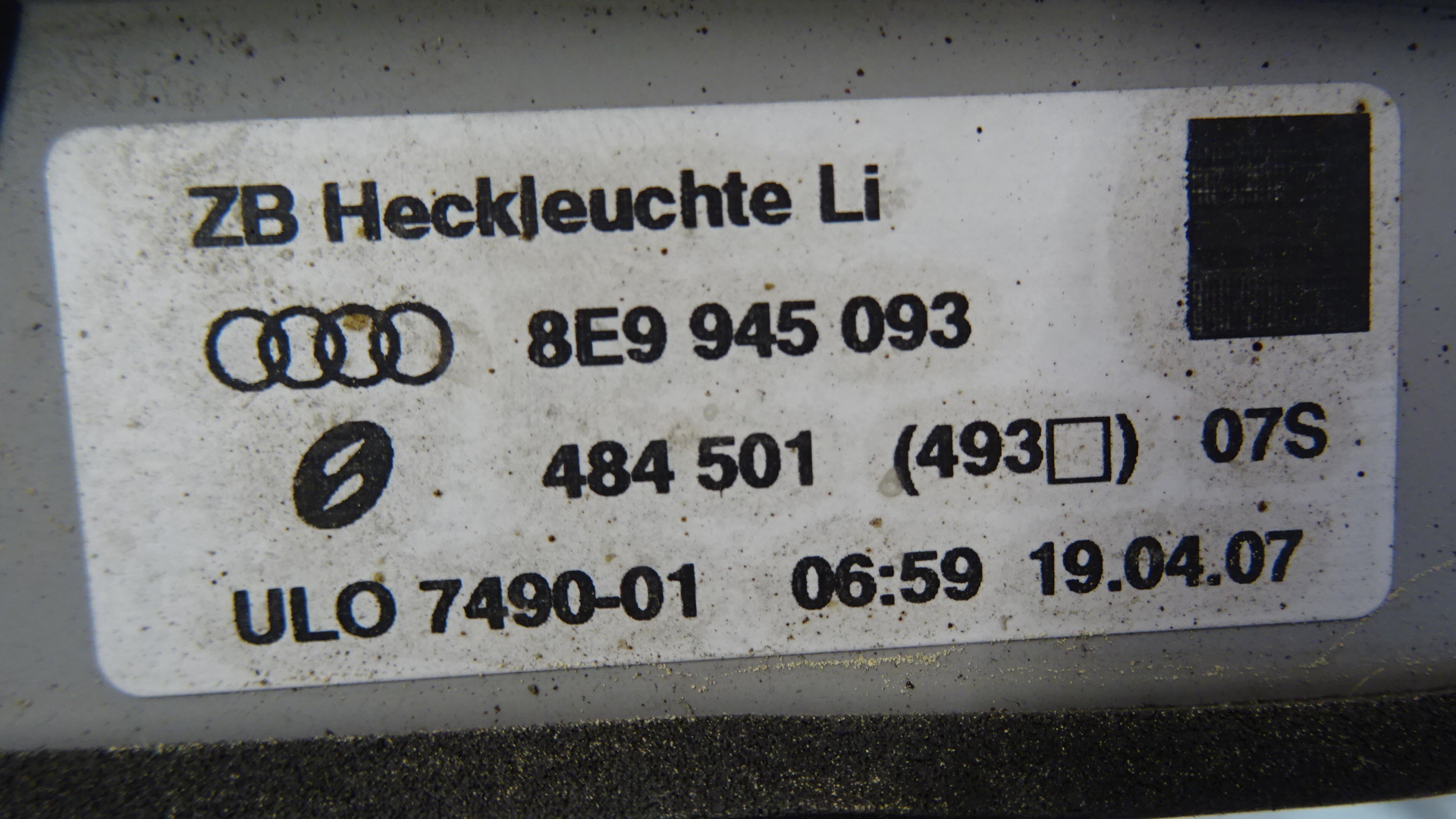 Rückleuchte Heckleuchte innen links Audi A4 8E B7 Avant Bj.2008 rot 8E9945093 Audi