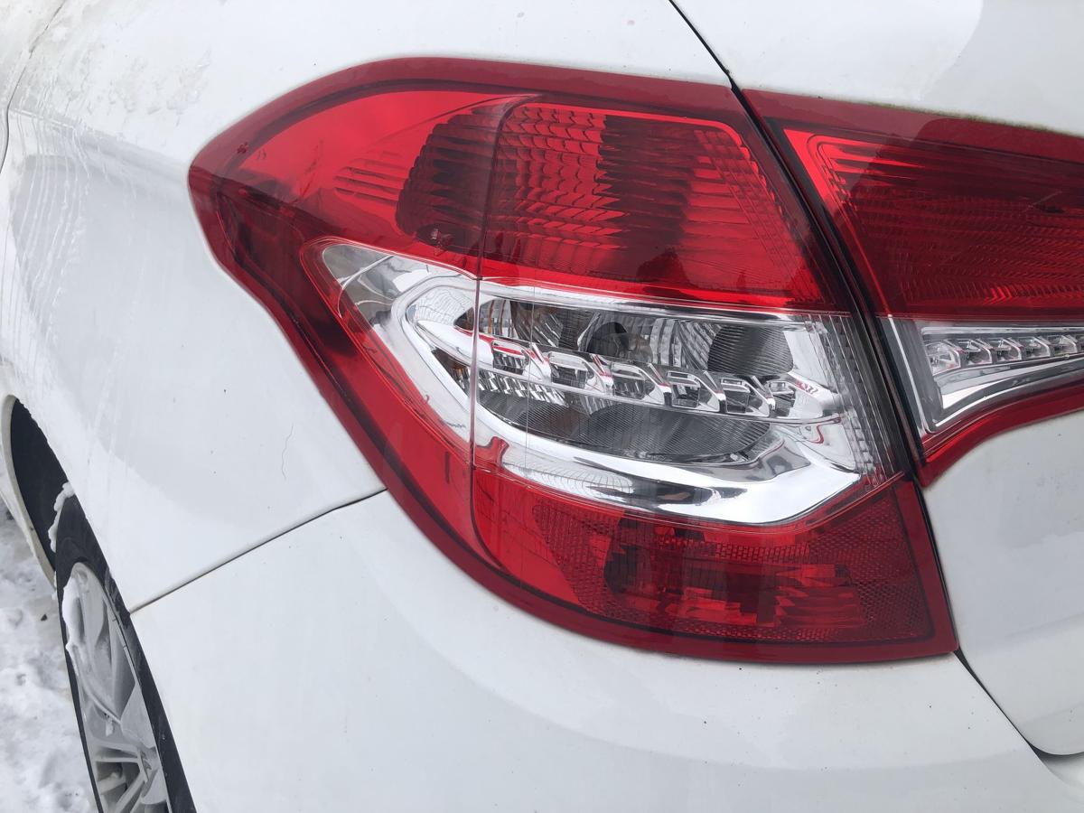 Citroen C4 II Typ N R&uuml;ckleuchte links au&szlig;en Ecke R&uuml;cklicht Heckleuchte Au&szlig;enteil